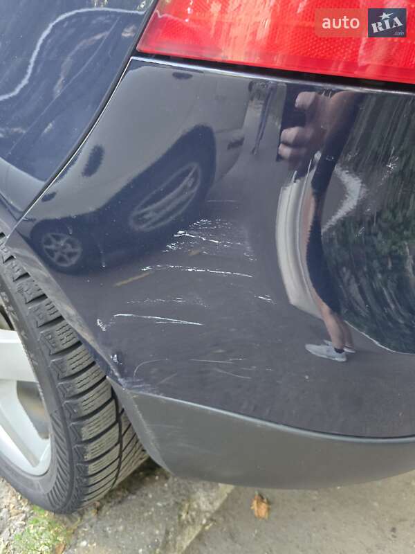 Хэтчбек Volkswagen Golf 2005 в Одессе