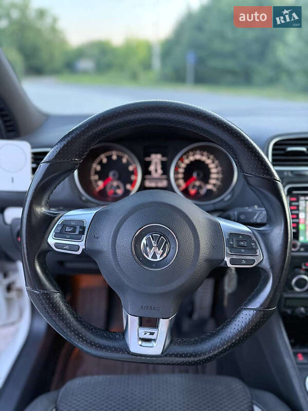Хэтчбек Volkswagen Golf 2010 в Староконстантинове