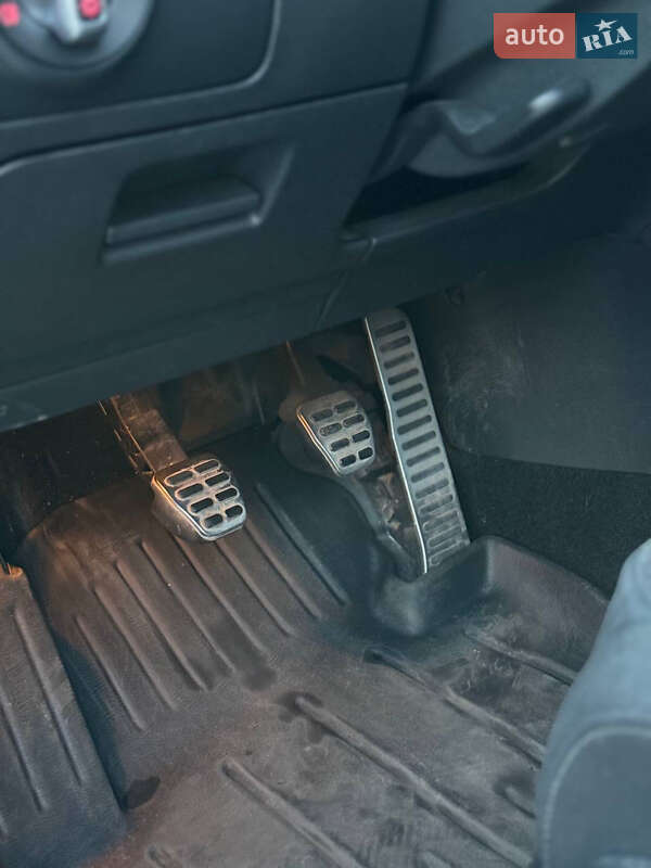 Хэтчбек Volkswagen Golf 2010 в Староконстантинове