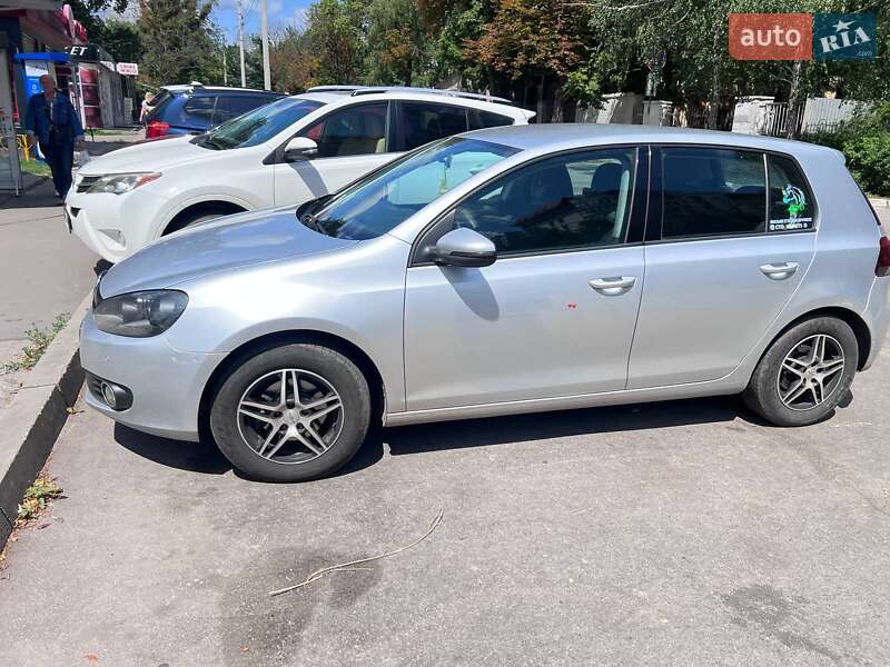 Хэтчбек Volkswagen Golf 2009 в Харькове