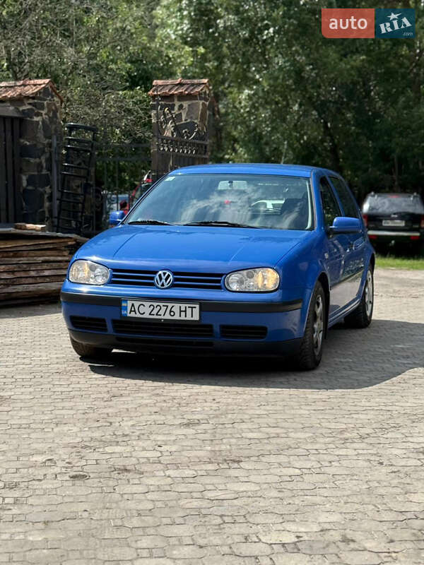 Volkswagen Golf 2000