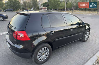 Хетчбек Volkswagen Golf 2009 в 