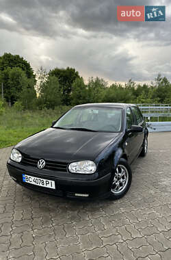 Хетчбек Volkswagen Golf 1999 в Стрию