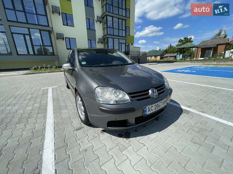 Volkswagen Golf 2004
