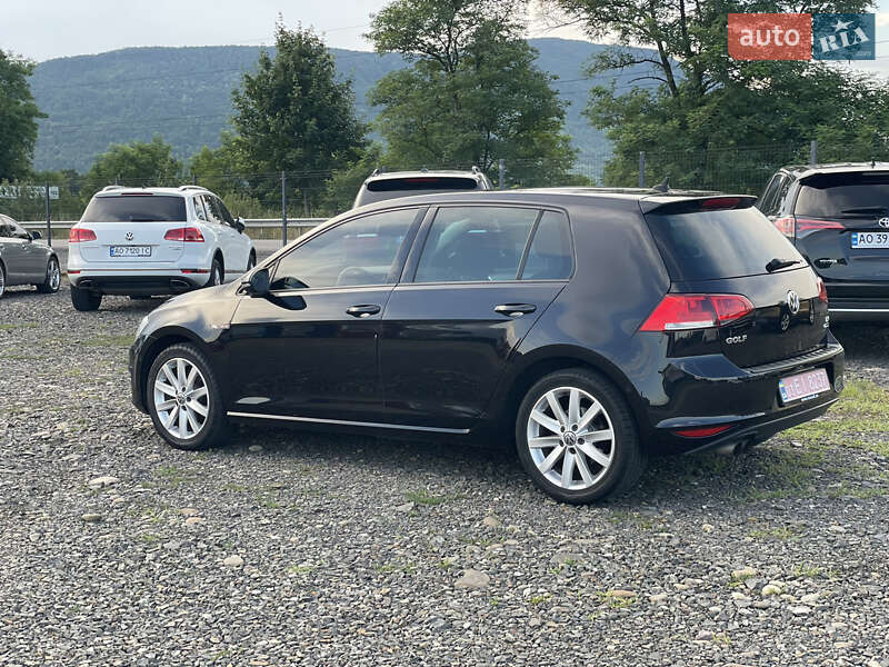 Хэтчбек Volkswagen Golf 2016 в Хусте