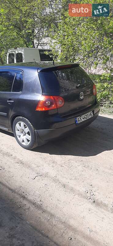 Хэтчбек Volkswagen Golf 2006 в Славянске