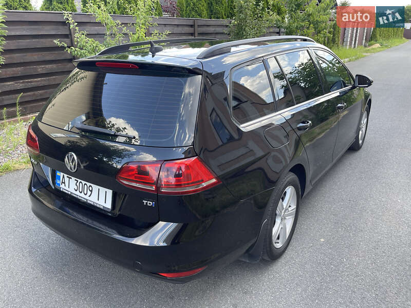 Универсал Volkswagen Golf 2015 в Киеве