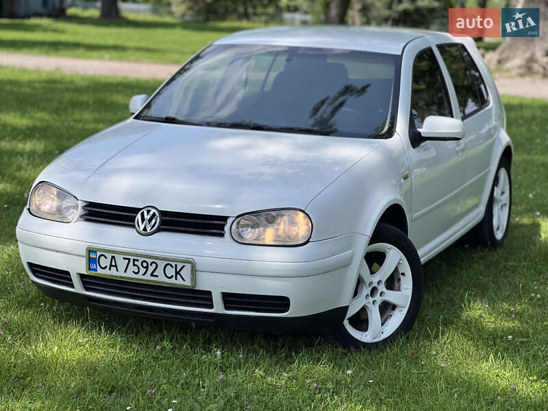 Volkswagen Golf 2000