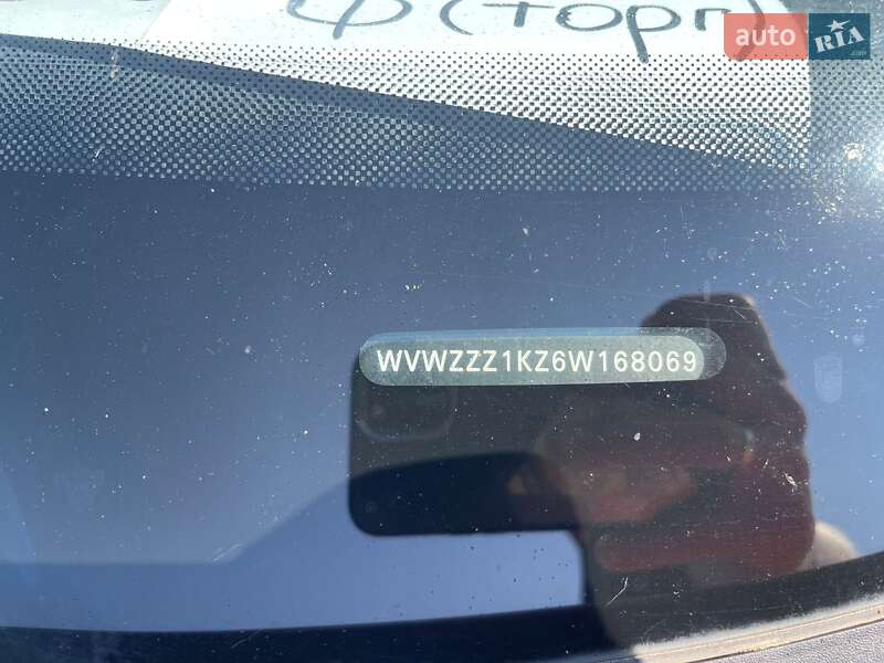 Хэтчбек Volkswagen Golf 2006 в Ужгороде