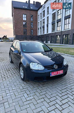 Хэтчбек Volkswagen Golf 2005 в Луцке