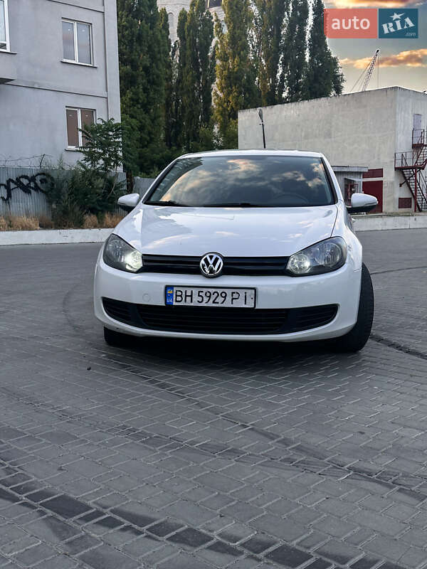 Хэтчбек Volkswagen Golf 2009 в Одессе
