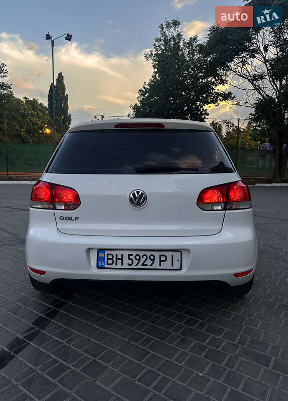 Хэтчбек Volkswagen Golf 2009 в Одессе