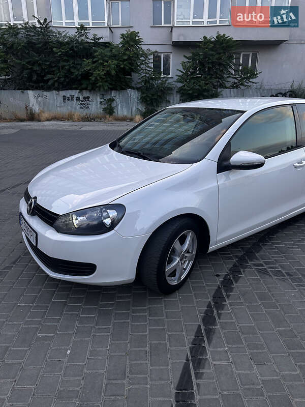 Хэтчбек Volkswagen Golf 2009 в Одессе