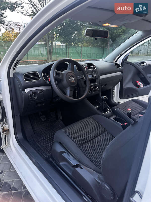 Хэтчбек Volkswagen Golf 2009 в Одессе