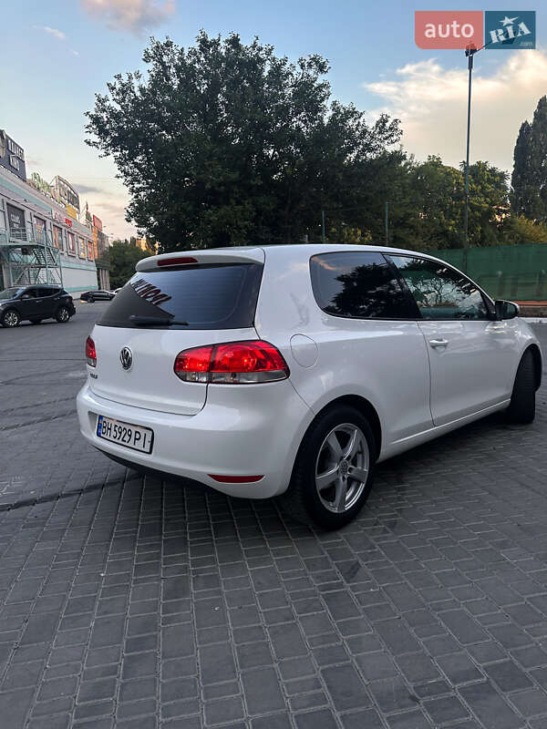 Хэтчбек Volkswagen Golf 2009 в Одессе