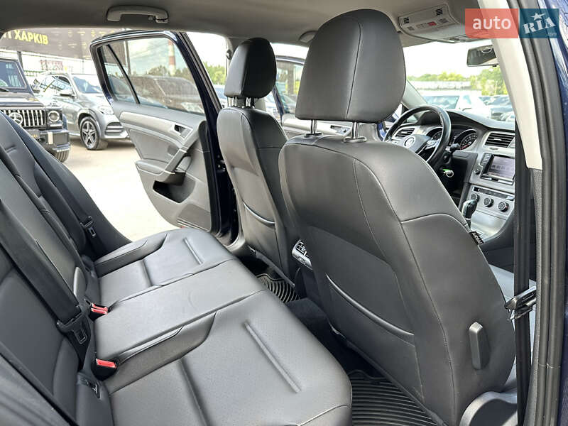 Хэтчбек Volkswagen Golf 2014 в Харькове