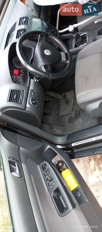 Хетчбек Volkswagen Golf 2006 в Коростені