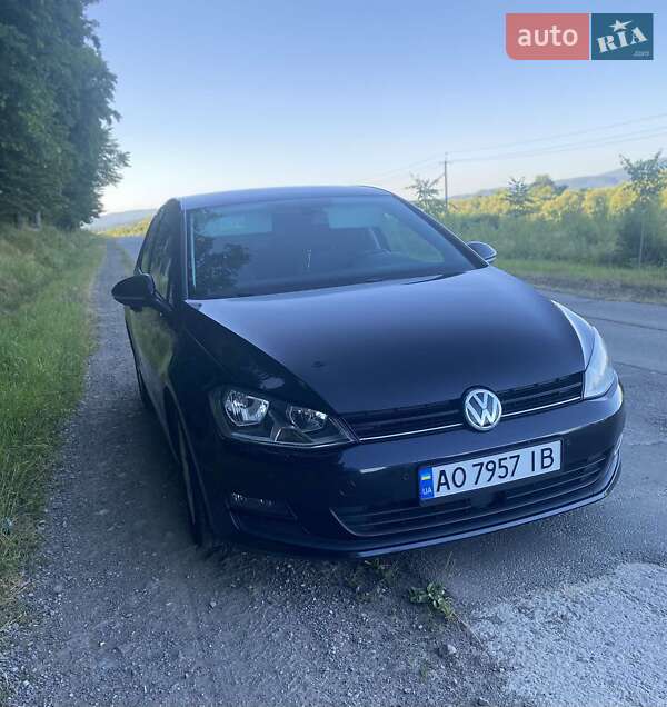 Хетчбек Volkswagen Golf 2013 в Мукачевому