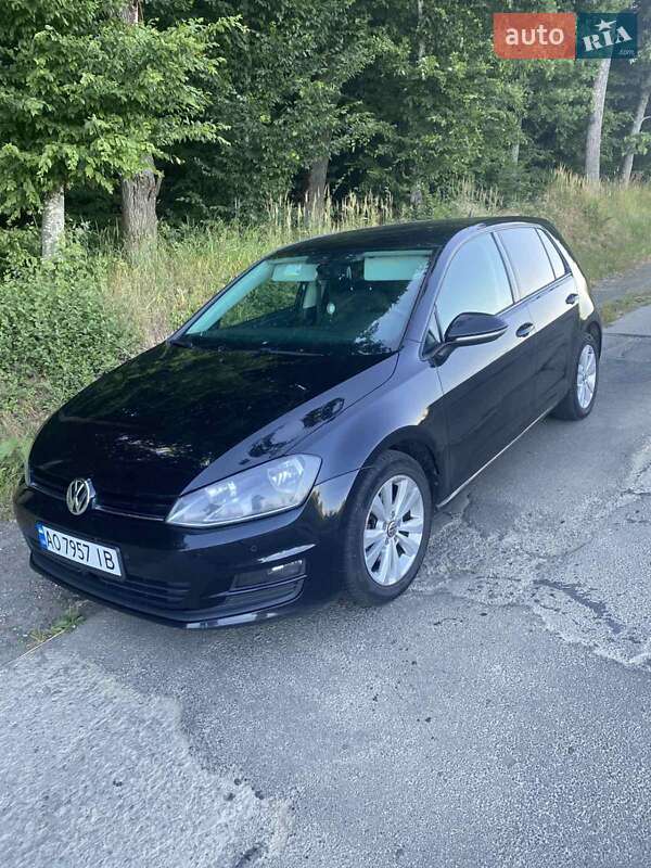 Хетчбек Volkswagen Golf 2013 в Мукачевому