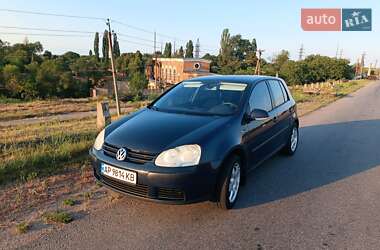 Хэтчбек Volkswagen Golf 2005 в Никополе