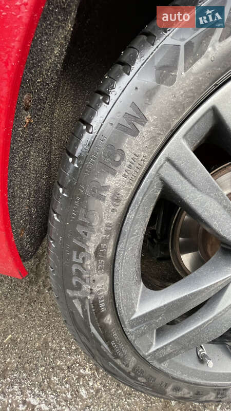 Універсал Volkswagen Golf 2015 в Тернополі