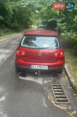 Хетчбек Volkswagen Golf 2004 в Києві