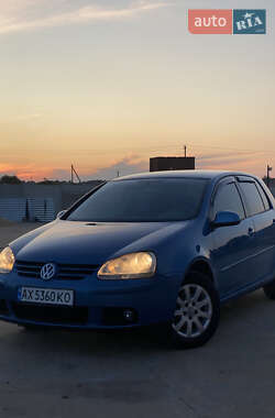Хэтчбек Volkswagen Golf 2004 в Валках
