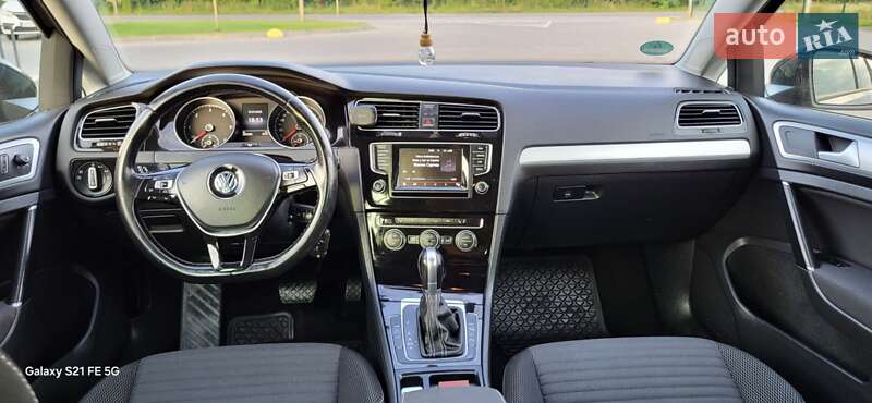 Універсал Volkswagen Golf 2014 в Луцьку