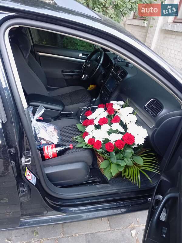 Универсал Volkswagen Golf 2013 в Киеве