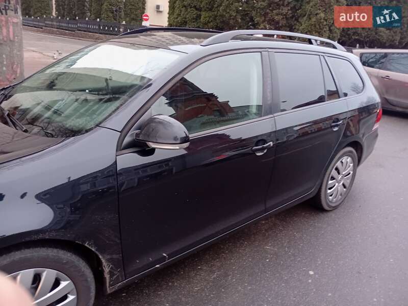 Универсал Volkswagen Golf 2013 в Киеве