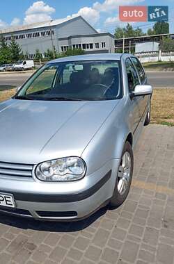 Хэтчбек Volkswagen Golf 2001 в Броварах