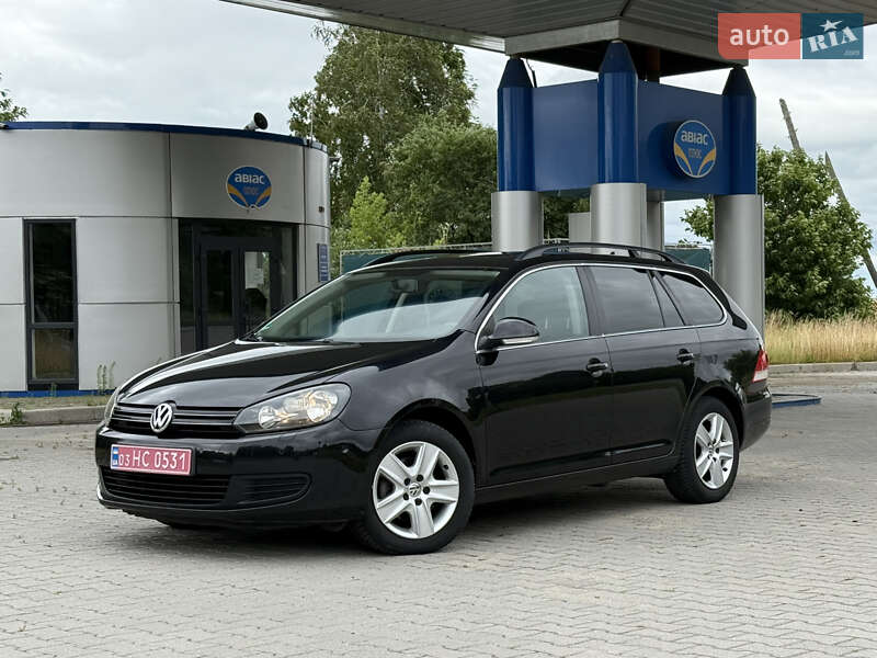 Универсал Volkswagen Golf 2010 в Красилове