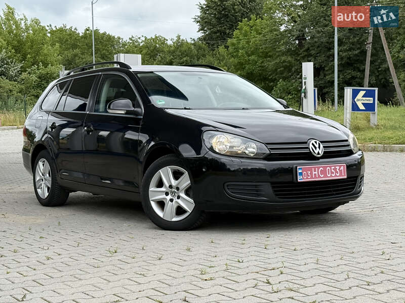 Универсал Volkswagen Golf 2010 в Красилове