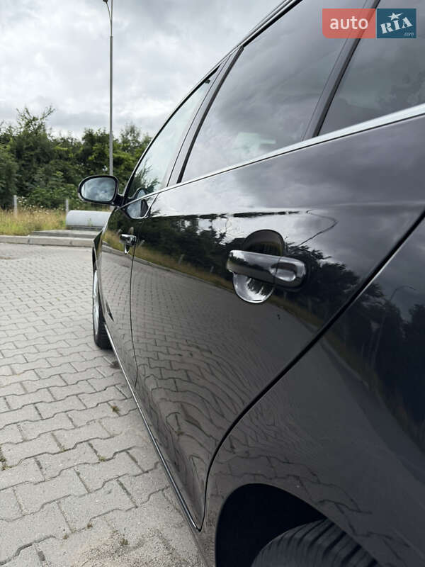 Универсал Volkswagen Golf 2010 в Красилове