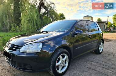 Хэтчбек Volkswagen Golf 2005 в Шостке