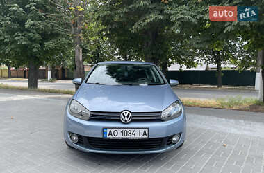 Хэтчбек Volkswagen Golf 2009 в 