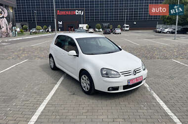 Хетчбек Volkswagen Golf 2008 в Луцьку