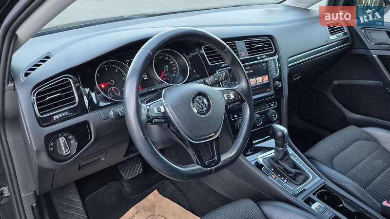 Універсал Volkswagen Golf 2015 в Одесі