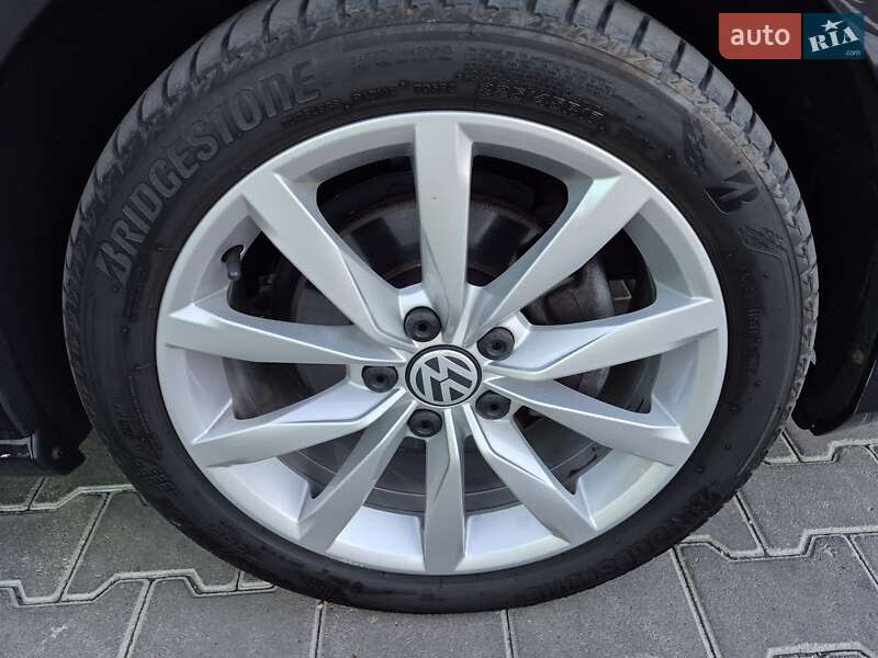 Універсал Volkswagen Golf 2015 в Одесі