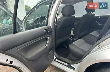 Універсал Volkswagen Golf 2004 в 