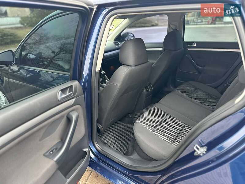 Универсал Volkswagen Golf 2013 в Киеве