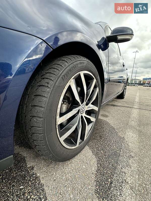 Хэтчбек Volkswagen Golf 2007 в Киеве