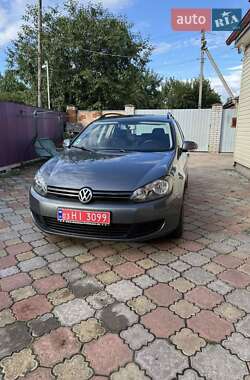Універсал Volkswagen Golf 2010 в Золотоноші