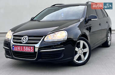 Універсал Volkswagen Golf 2009 в Луцьку