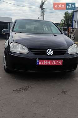 Хетчбек Volkswagen Golf 2005 в Луцьку