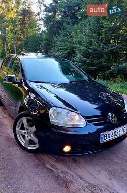 Хетчбек Volkswagen Golf 2006 в Тростянці