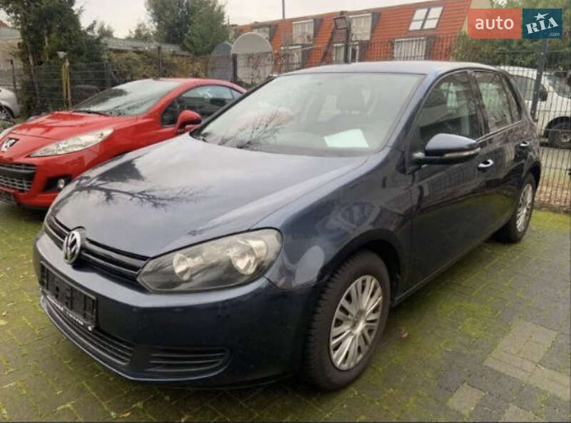 Хэтчбек Volkswagen Golf 2009 в Черновцах