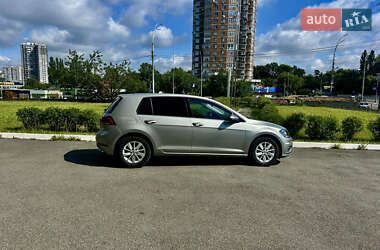 Хэтчбек Volkswagen Golf 2018 в 