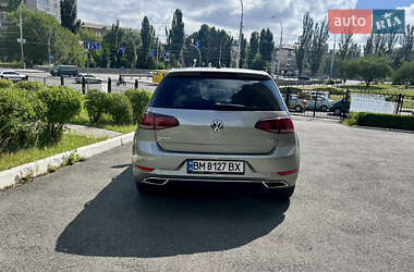 Хэтчбек Volkswagen Golf 2018 в 