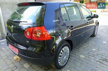 Хэтчбек Volkswagen Golf 2006 в Косове